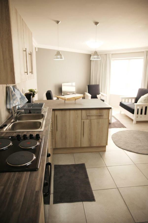Mari-Amor Self-Catering Apartments موسيلباي المظهر الخارجي الصورة