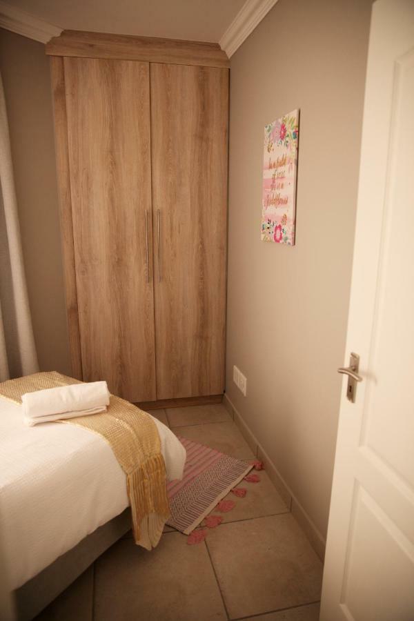 Mari-Amor Self-Catering Apartments موسيلباي المظهر الخارجي الصورة